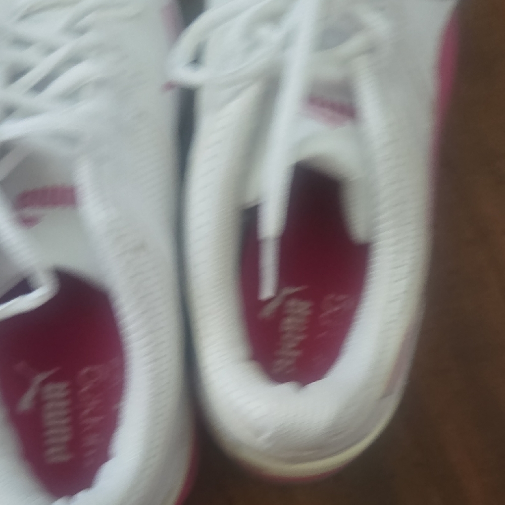 Puma White and Pink Athletic Shoes with Breathable Design - Picture 8 of 12